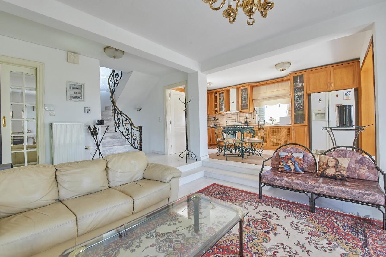 Villa Konstadina With Swimming PoolKalivia Thorikou エクステリア 写真